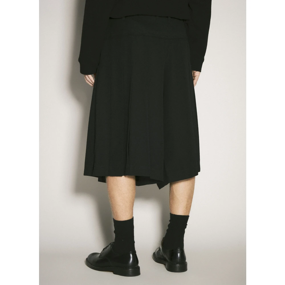 Yohji Yamamoto Geplooide katoenen twill shorts Black Dames