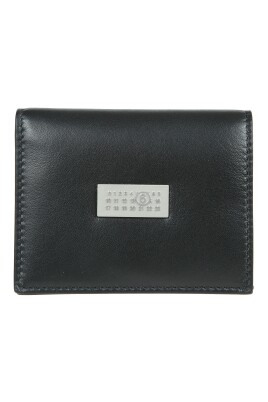 leather-wallet-with-snap-closure