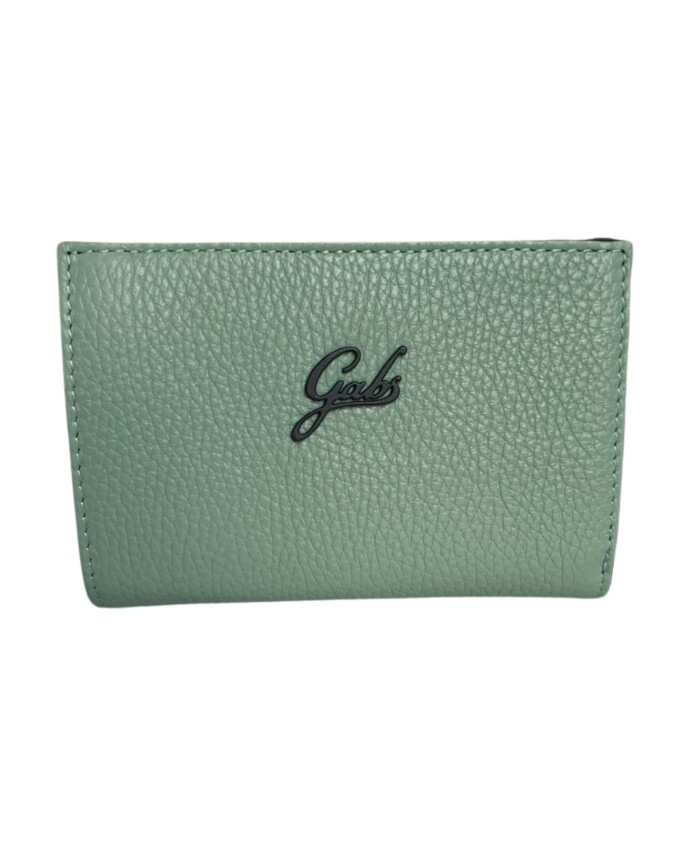 green-leather-travel-wallet