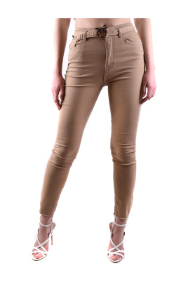 beige-trousers-ss22-stylish-fit