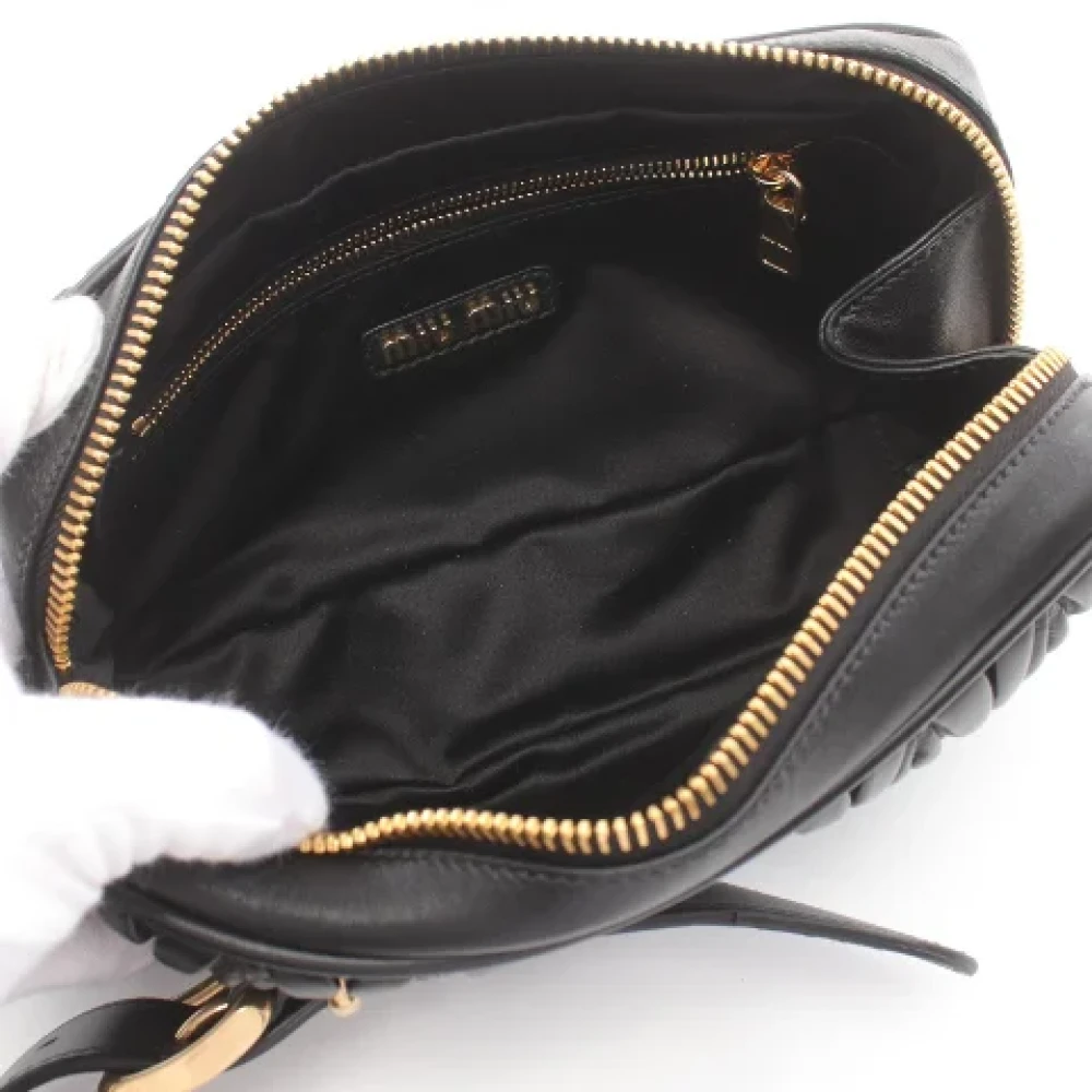 Miu Pre-owned Leather handbags Black Dames