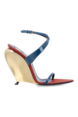 blue-closed-duck-wedges