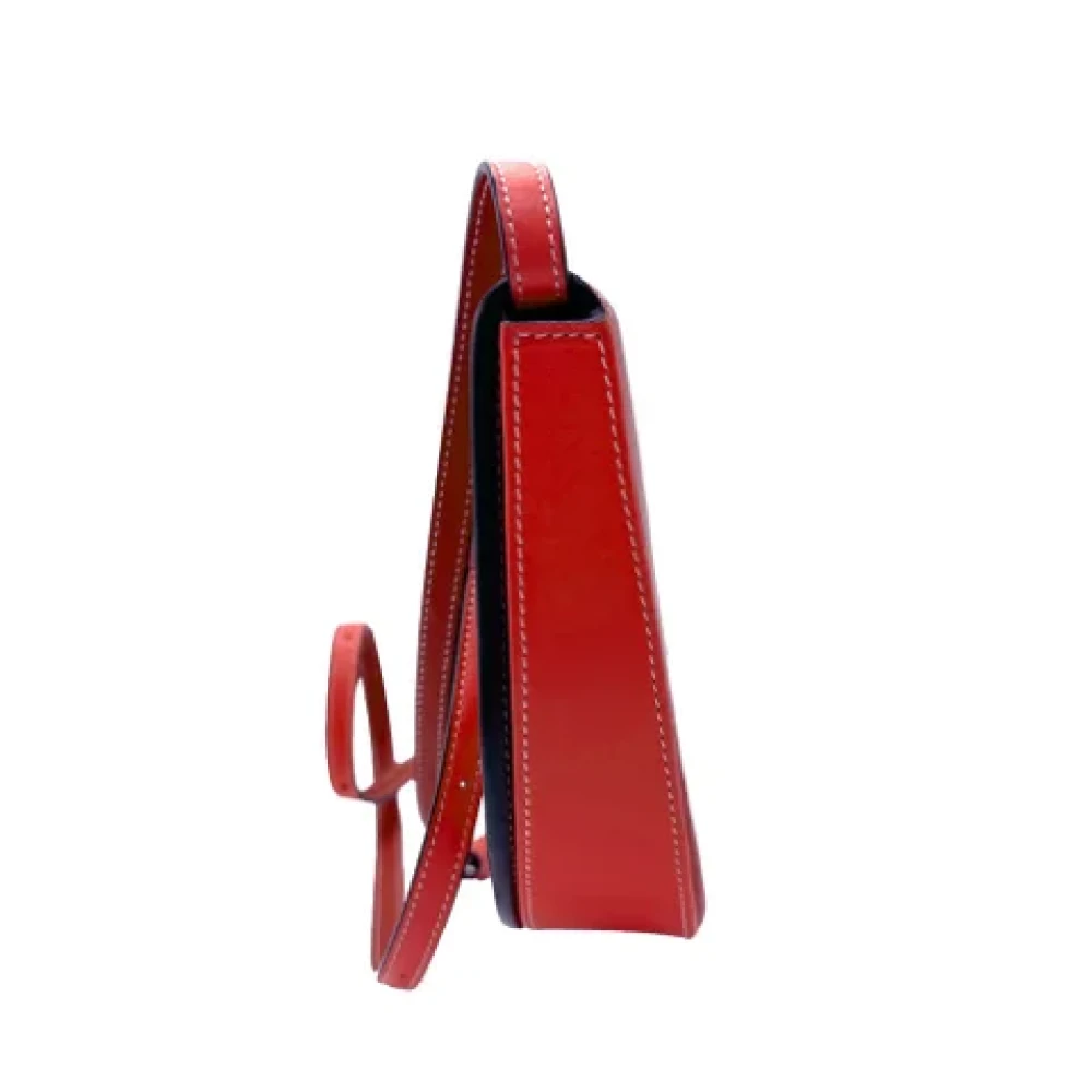 Loewe Pre-owned Leather shoulder-bags Red Dames