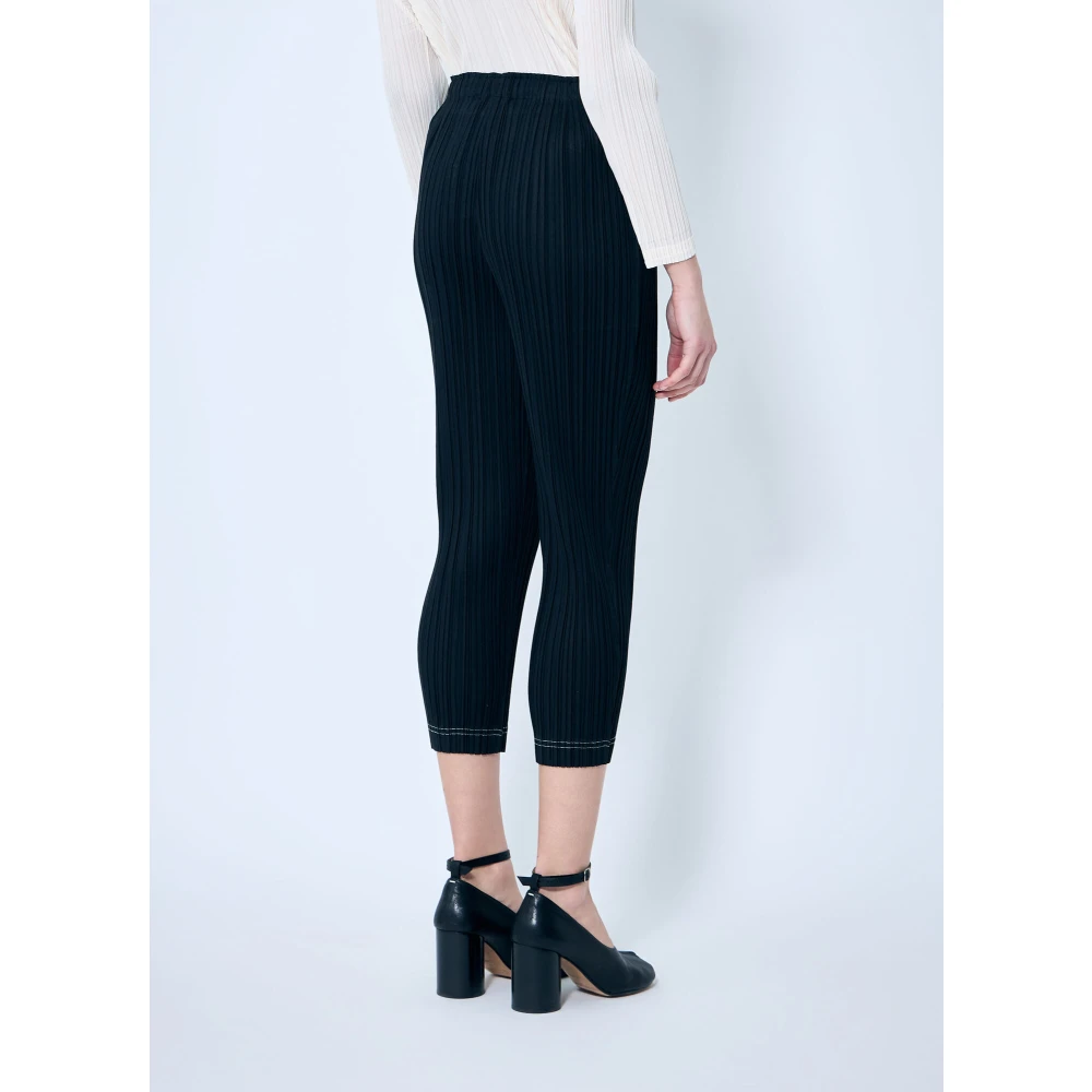 Issey Miyake Geplooide Korte Broek Black Dames