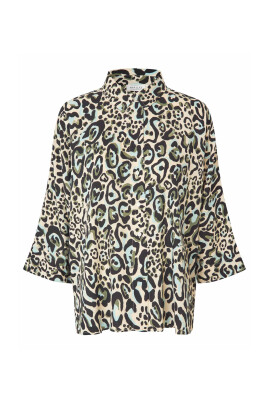 green-shirt-blouse-3-4-sleeves