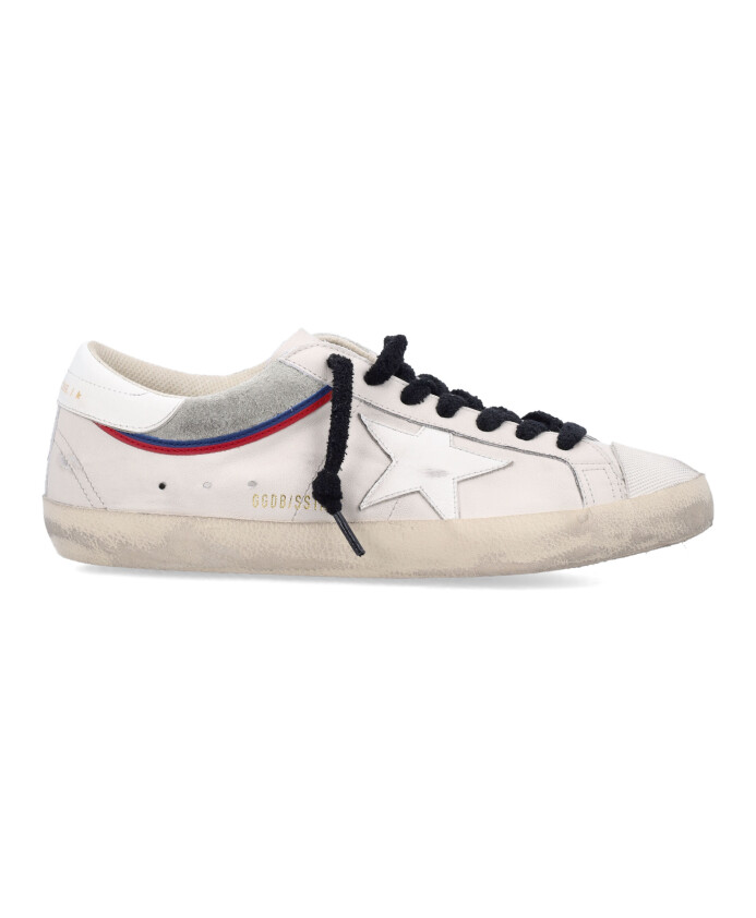 classic-white-sneakers-for-everyday-wear