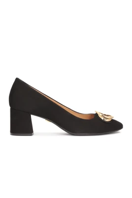 Nubuck pumps med en bred klack