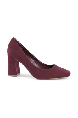 classic-suede-block-heel-pump