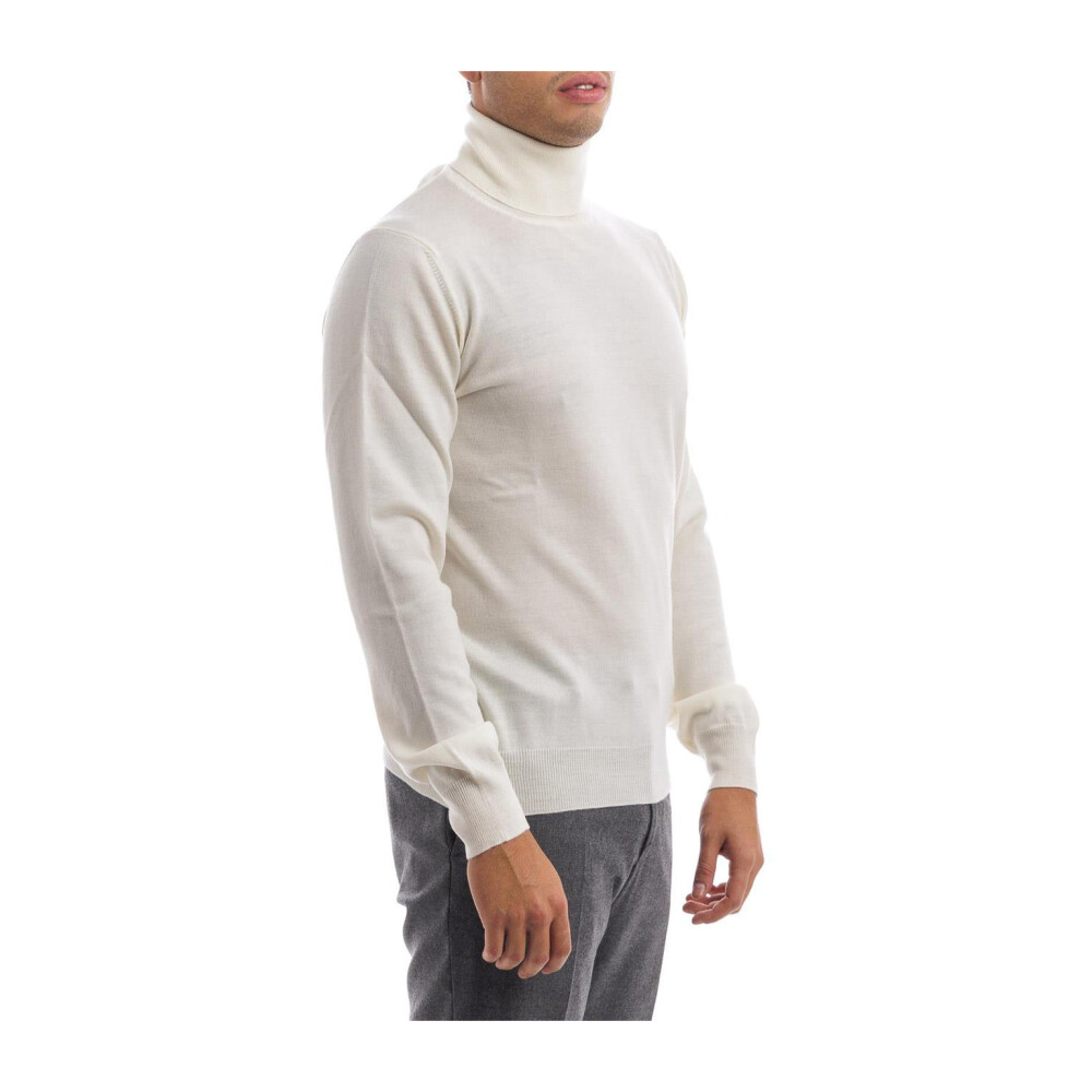 Men hotsell cream turtleneck