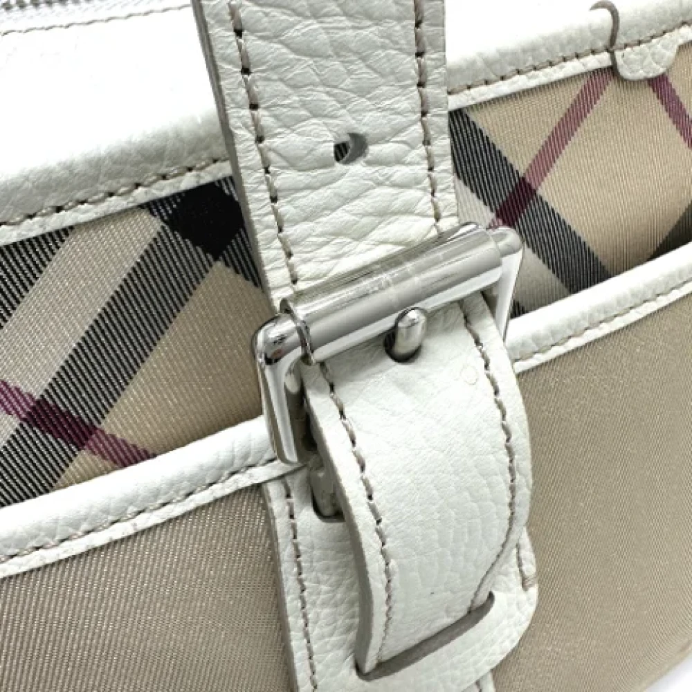 Burberry Vintage Pre-owned Fabric handbags Beige Dames