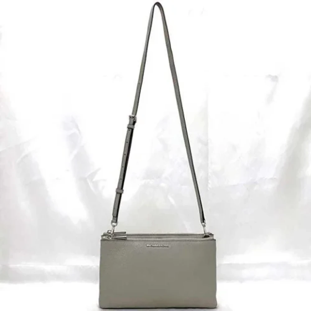 Michael Kors Pre-owned Leather shoulder-bags Gray Dames