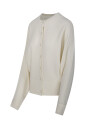 zachte-witte-gebreide-kleding