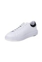 sneakers-en-cuir-noir-et-blanc