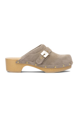 beige-pumps-clog-style-shoes