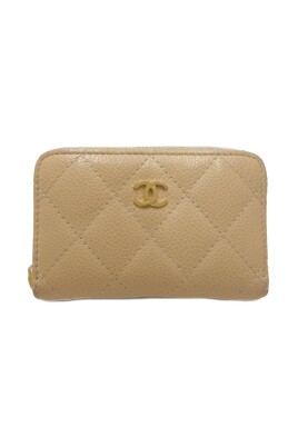 pre-owned-classic-wallet-beige-quilted-leather