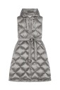 veste-matelassee-a-capuche-et-ceinture