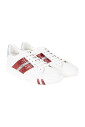 sneakers-stylish-avec-lacets-confortables