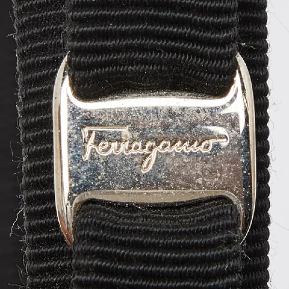 Salvatore Ferragamo Pre-owned Canvas hair-accessories Black Dames