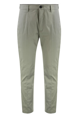 chino-pants-with-side-and-back-pockets