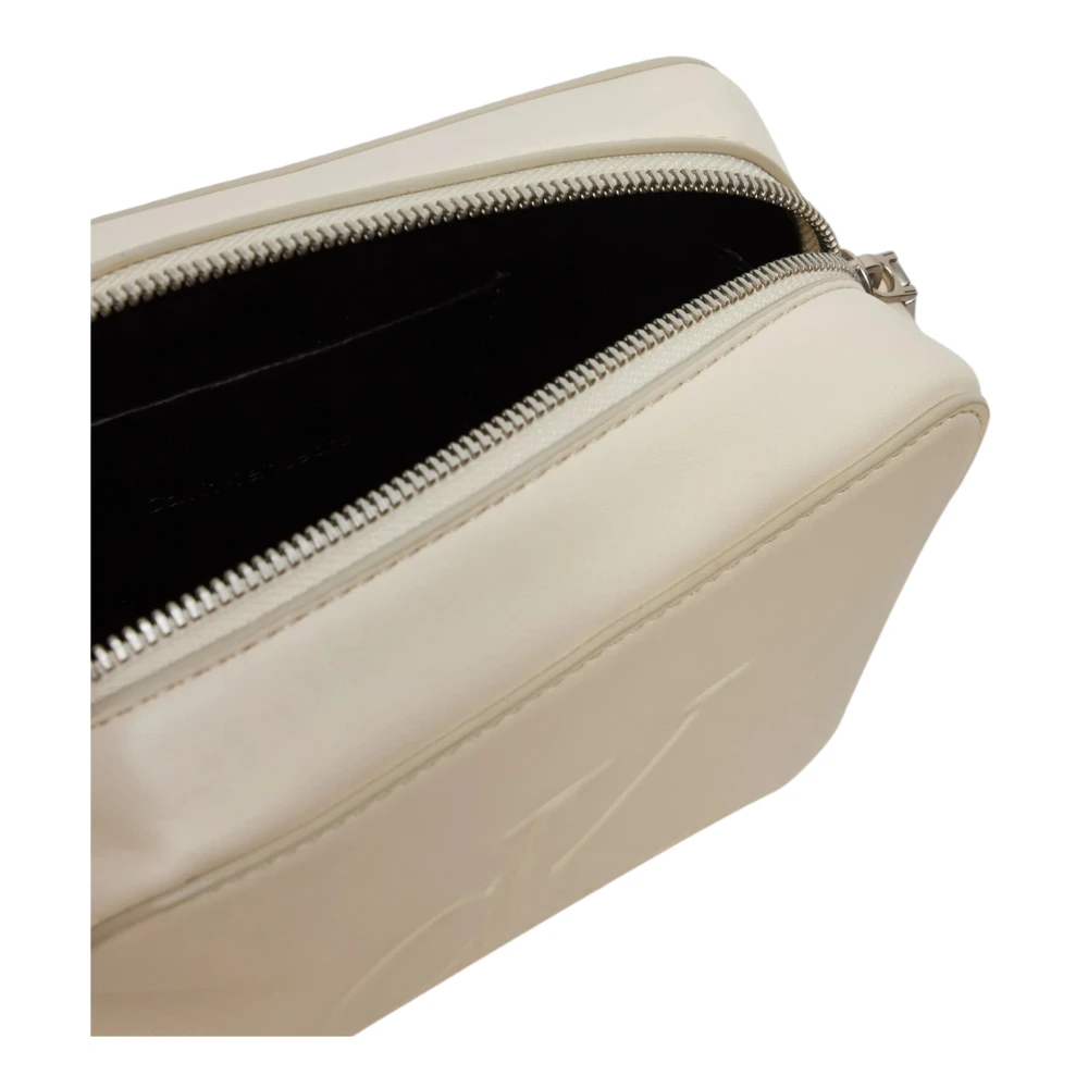 Calvin Klein Jeans Stijlvolle cameratas voor vrouwen Beige Dames