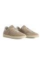 baskets-beige-lacets-semelle-plate