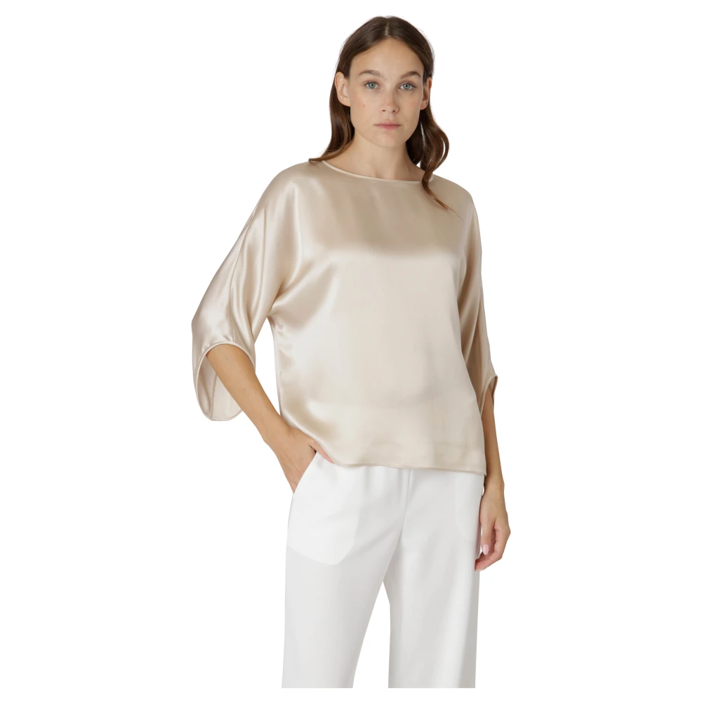 Eleventy Zijden Boothals T-shirt Effen Kleur Beige Dames