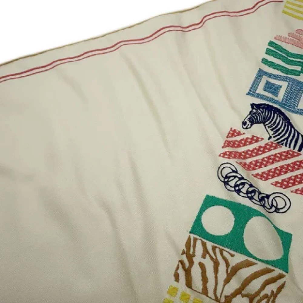 Hermès Vintage Pre-owned Silk scarves White Dames