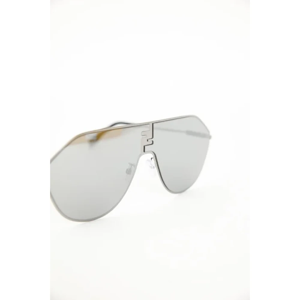 Fendi Vintage Pre-owned Metal sunglasses Black Dames