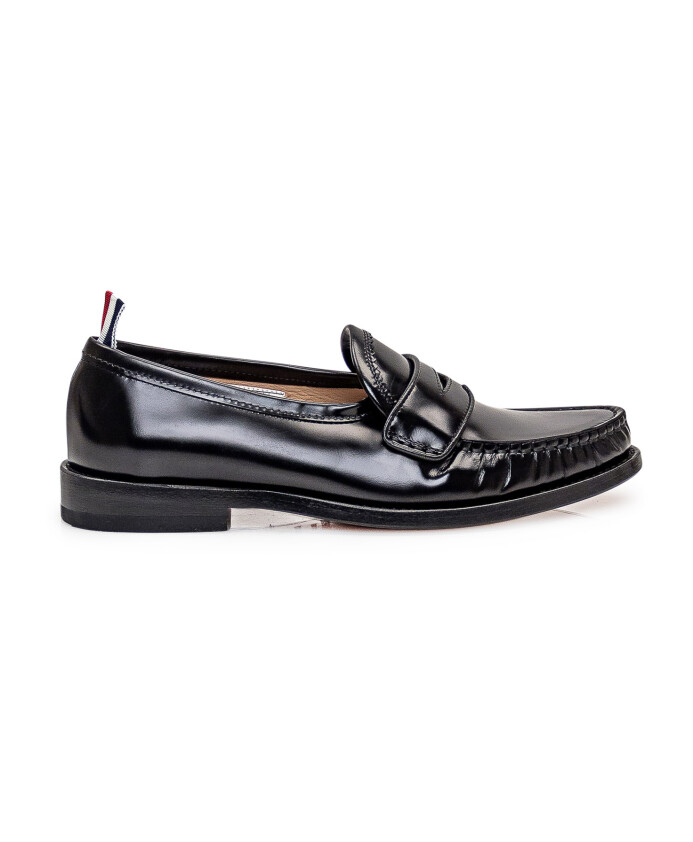 mocassins-en-cuir-noir-style-a-enfiler