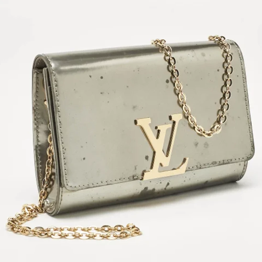 Louis Vuitton Vintage Pre-owned Fabric clutches Gray Dames