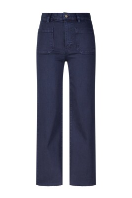 jean-bootcut-elegant-avec-silhouette-stylish