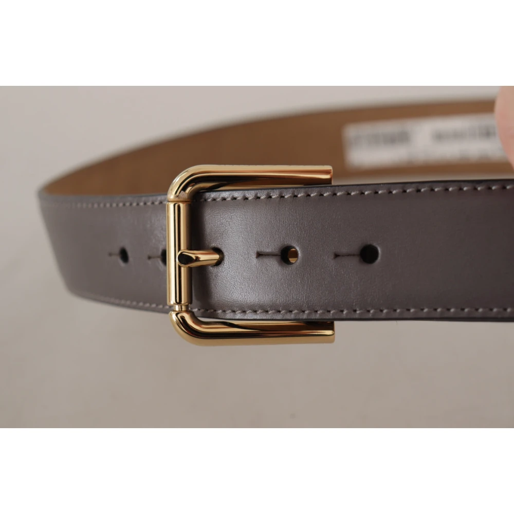 Dolce & Gabbana Elegante Leren Riem met Gegraveerde Gesp Gray Dames