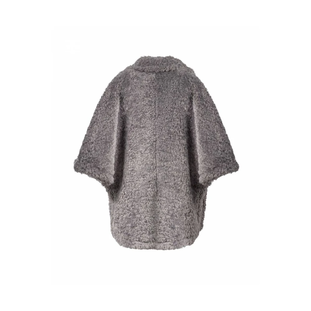 Herno Curly Faux Fur Mantella Jas Gray Dames