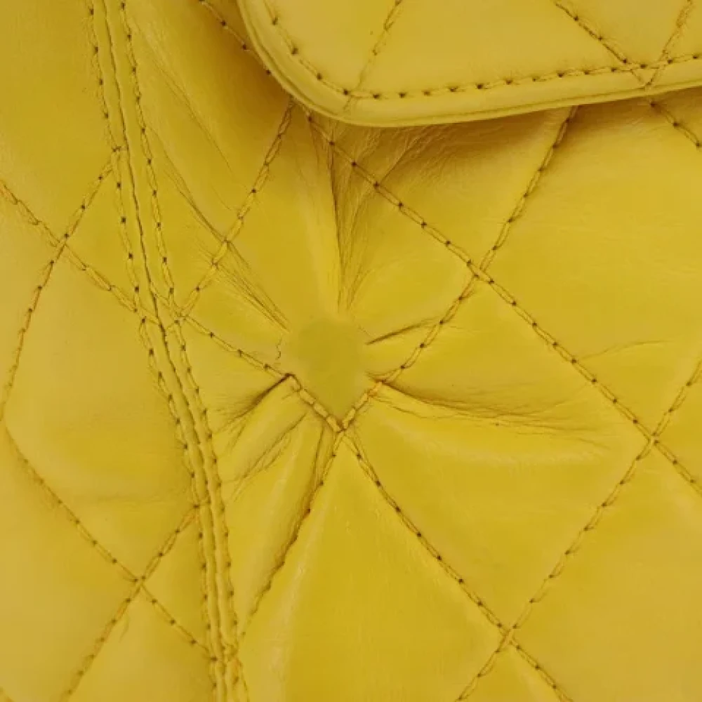 Chanel Vintage Pre-owned Leather handbags Yellow Dames