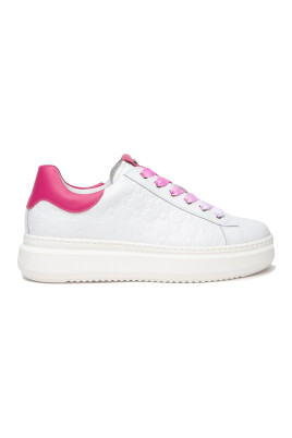 white-sneakers-stylish-design