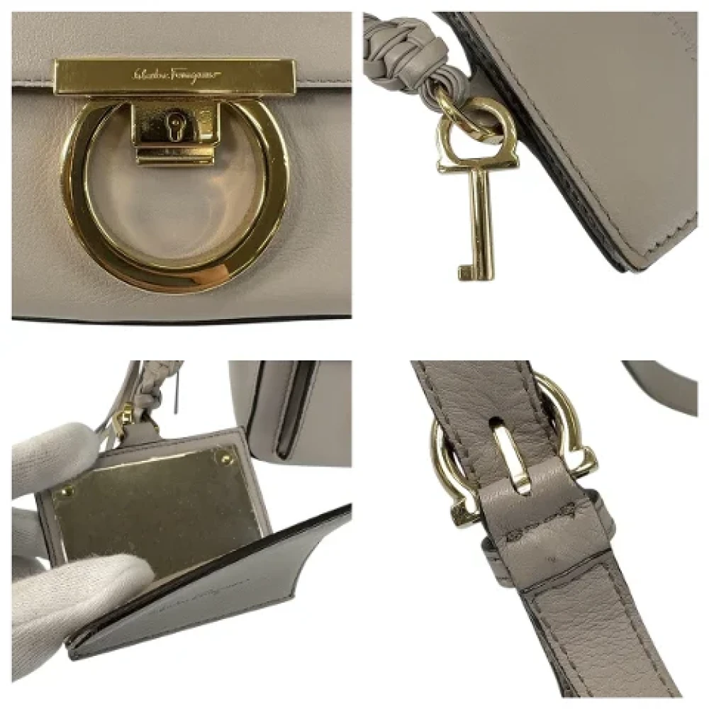 Salvatore Ferragamo Pre-owned Leather shoulder-bags Gray Dames