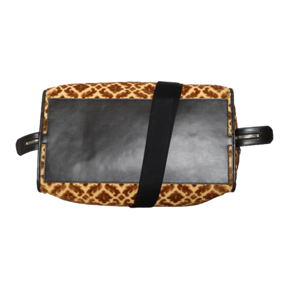 Dolce & Gabbana Beige Velvet Top Handle Duffle Tas Beige Dames