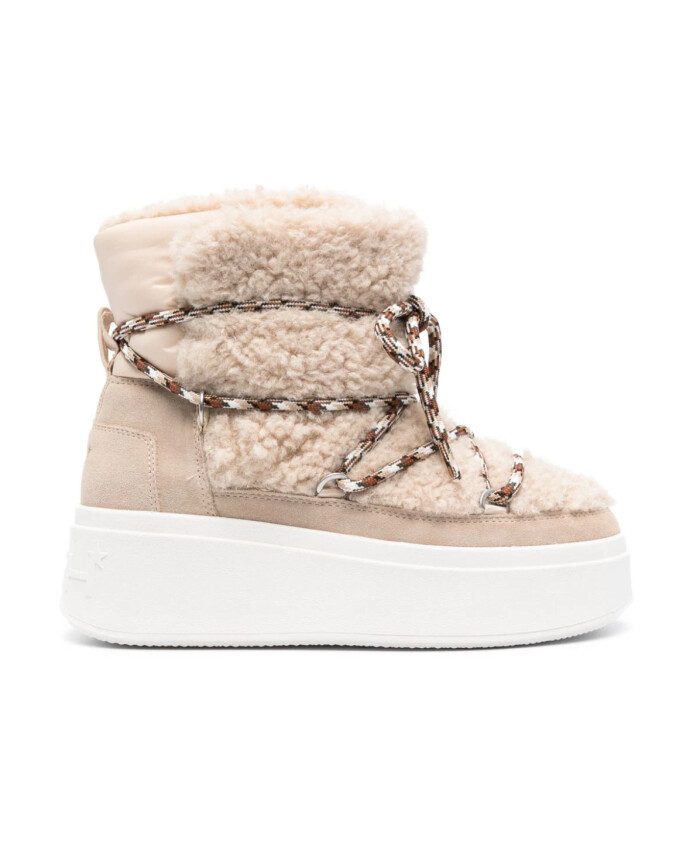 bottes-beige-en-fausse-fourrure