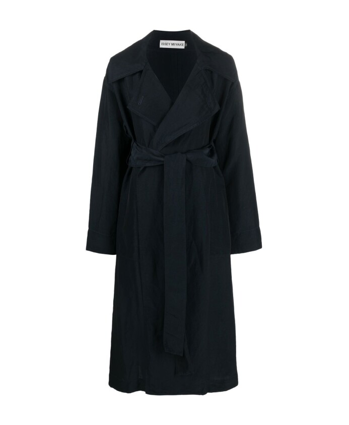navy-blue-mantel-met-brede-revers
