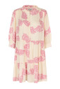 roze-jurk-met-volants