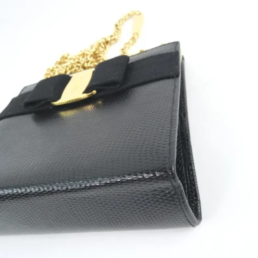 Salvatore Ferragamo Pre-owned Leather shoulder-bags Black Dames