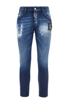 jeans-en-denim-classiques-pour-un-usage-quotidien