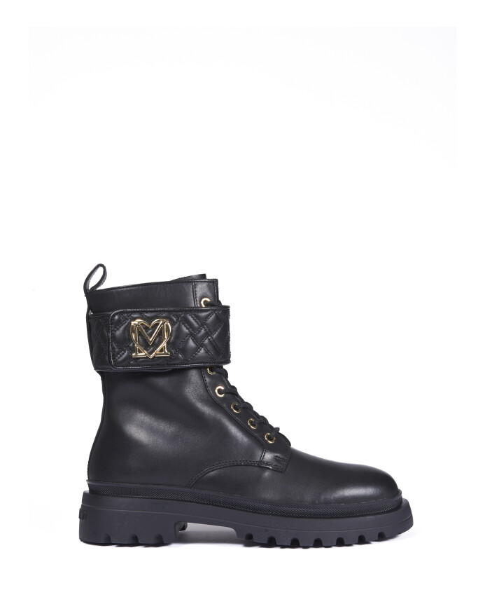 black-lace-up-boots