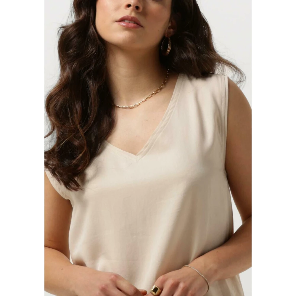 Knit-ted Stijlvolle Zand Top Beige Dames