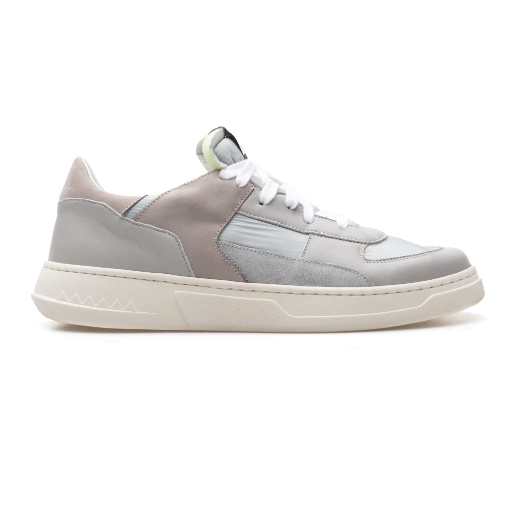RUN OF - Shoes > Sneakers - Gray - RUN OF - Modalova