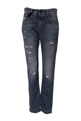 sacred-heart-patch-boyfriend-jeans