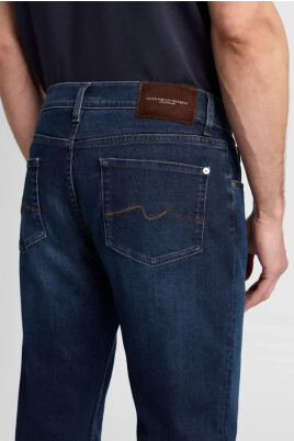 slimmy-tapered-special-edition-jeans