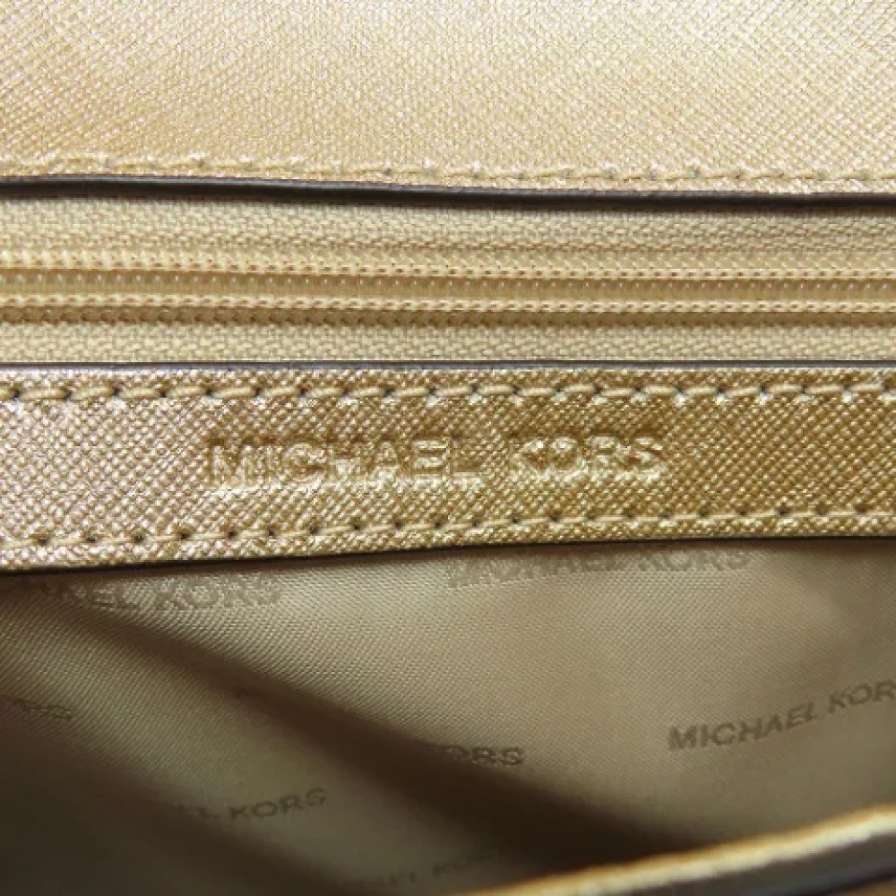 Michael Kors Pre-owned Plastic handbags Beige Dames