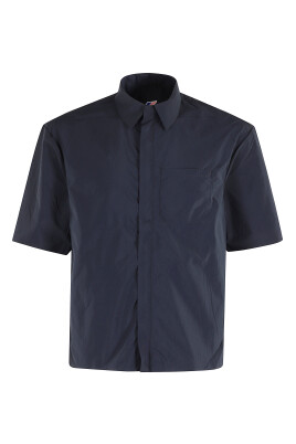 chemise-bleue-impermeable-a-manches-courtes