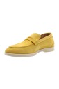 mocassin